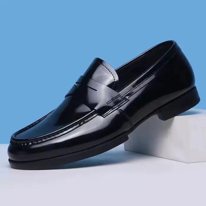 Chaussures de Style britannique pour hommes en cuir véritable chaussures décontractées en cuir verni