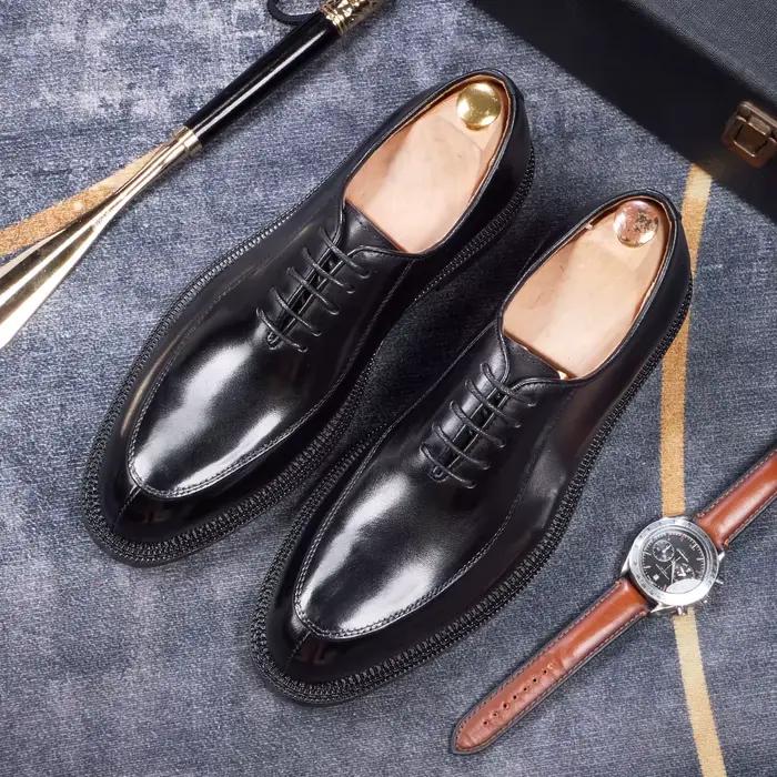 Chaussures élégantes à bout de style britannique en cuir véritable, chaussures pour hommes avec seme
