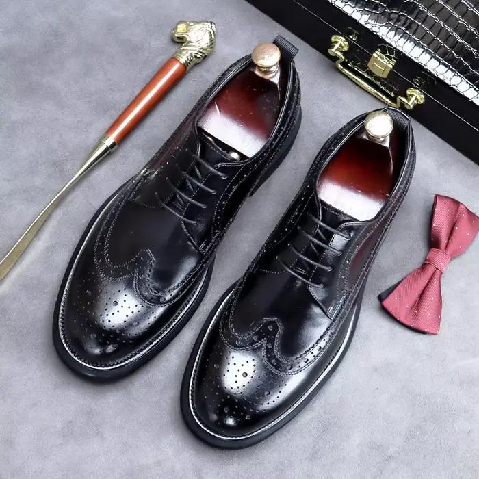 Chaussures en cuir faites à la main pour hommes, chaussures provoqué d'affaires sculptées, Brogue, n
