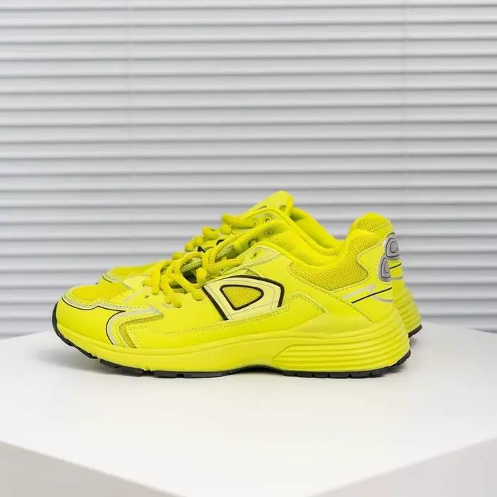 Chaussures de course basses confortables pour hommes, nouvelle collection été, style fin en maille r