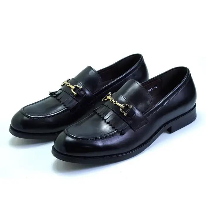 Chaussures de luxe italiennes pour hommes, boutons en métal, chaussures sociales confortables faites