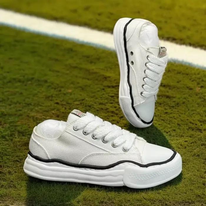 Sneakers pour hommes tendance 2026, style sportif, parfaites avec des jeans