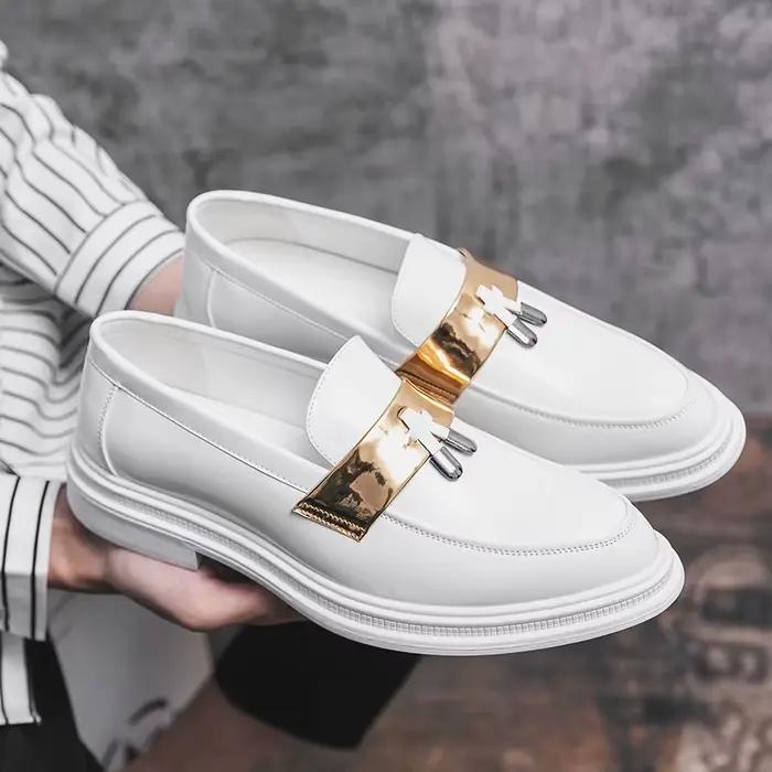 Mocassins à petits pompons blancs à semelle épaisse résistants à l'usure pour hommes, chaussures de 