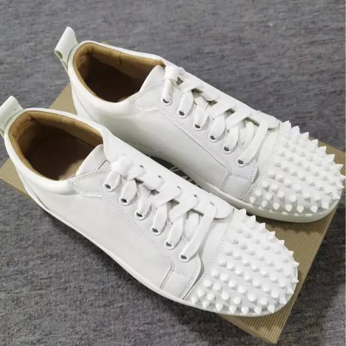 Fanshion clouté chaussures plates décontractées pour hommes Sneaker bout rond à lacets hommes chauss