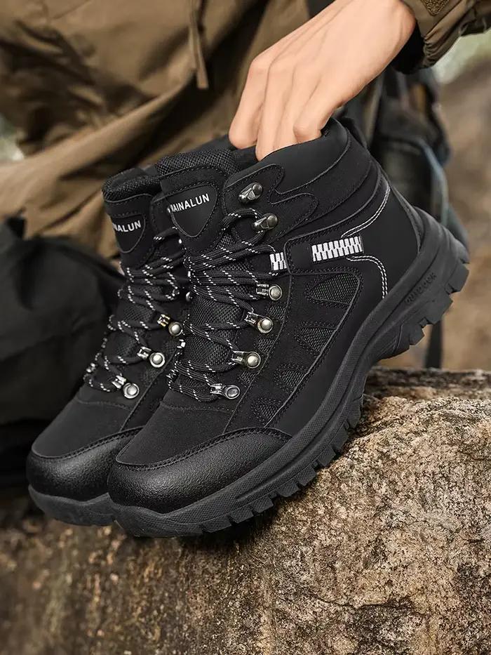 Men's Outdoor Casual Sneakers: A Versatile and Stylish Pair of Running Shoes for Men