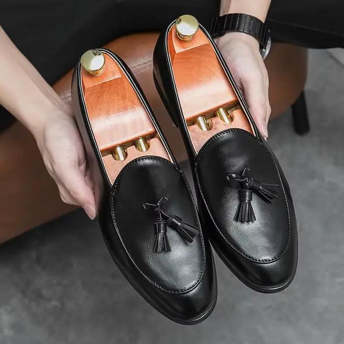 Chaussures formelles pour hommes Mocassins à pompons