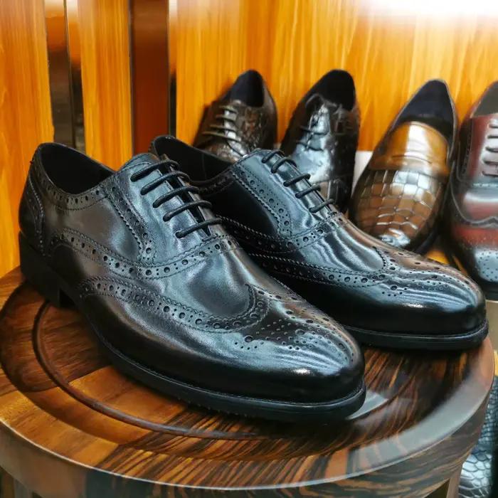 Chaussures habillées de luxe pour hommes en cuir véritable richelieu bout d'aile Oxford noir marron 
