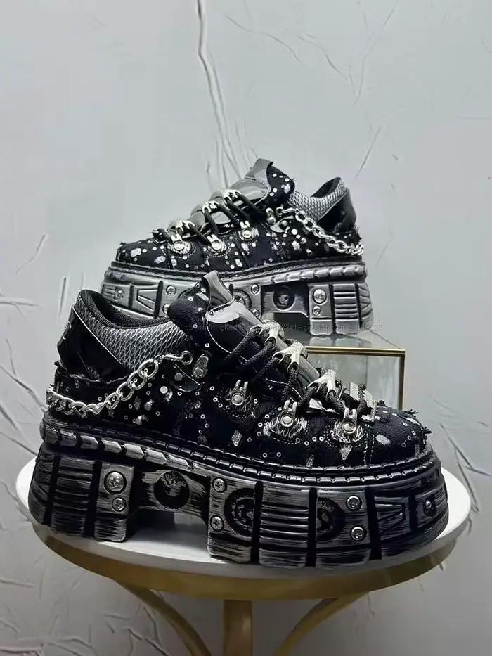 2025 été nouveaux hommes style punk plate-forme rehaussant niche personnalité frit rue mode papa cha