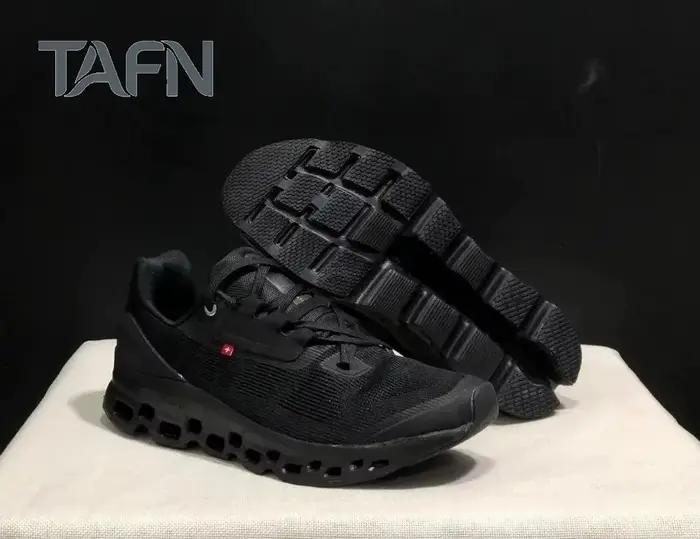 CloudStratus 2, baskets d'extérieur à ventilation maximale pour l'été chaud sans transpiration
