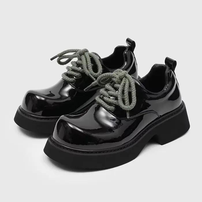 Nouvelles chaussures Derby décontractées pour hommes 2026, en cuir verni à bout large, antidérapante