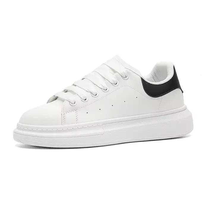 Baskets minimalistes blanches pour hommes, confortables, décontractées en cuir, chaussures de Skateb