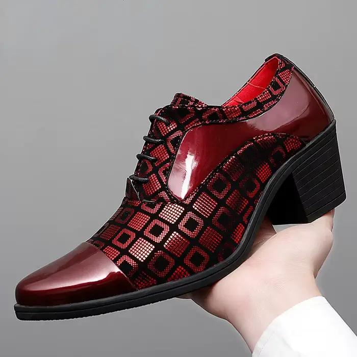 Hommes chaussures formelles talons hauts