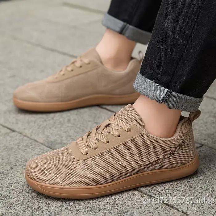 Chaussures à bout large pour hommes