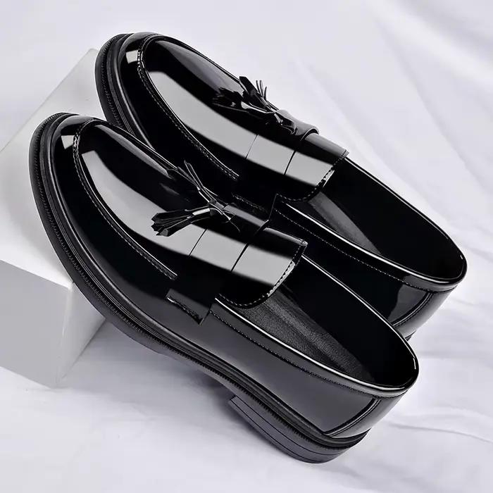 Mocassins en cuir verni pour hommes