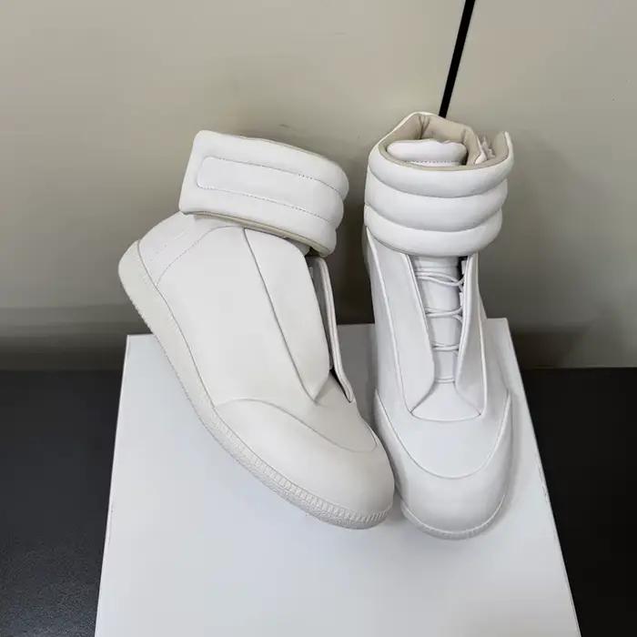Chaussures montantes plates noires pour hommes