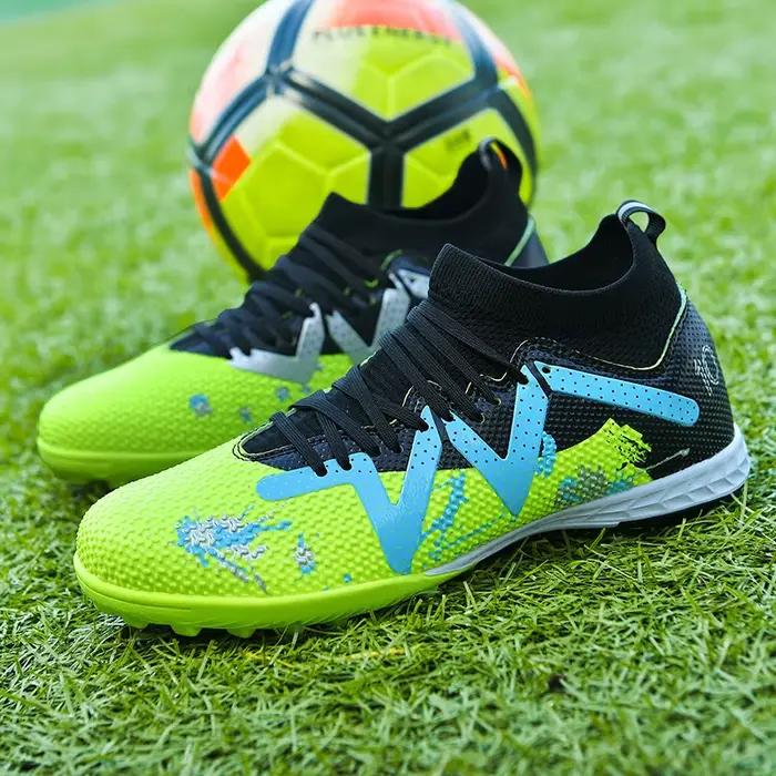 Chaussures de football pour hommes avec tige en tissu PU