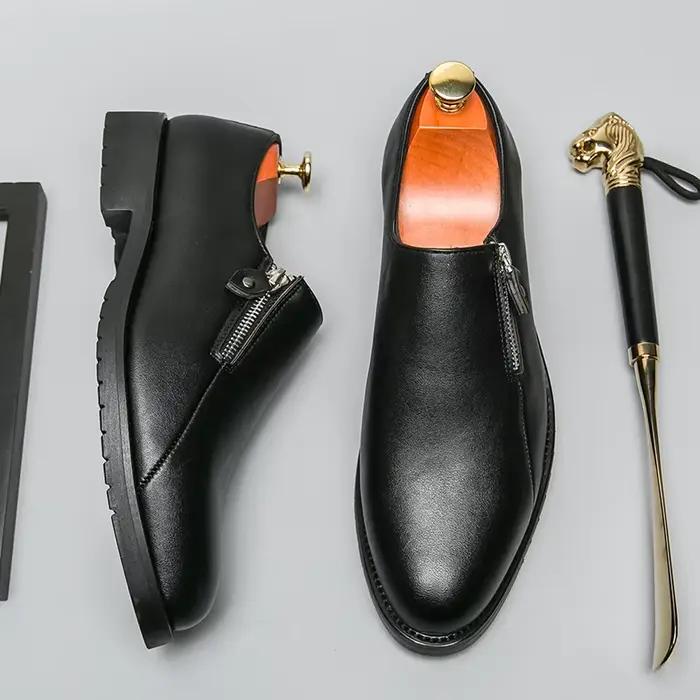 Chaussures habillées en cuir noir et blanc pour hommes