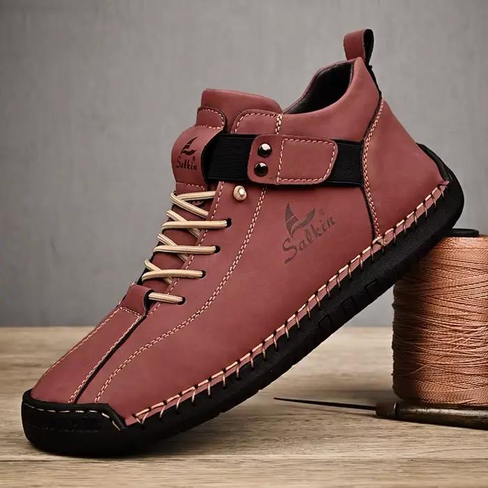 Nouveau 2025 fait à la main en cuir décontracté hommes chaussures Design baskets homme respirant en cuir chaussures hommes bottines en plein air