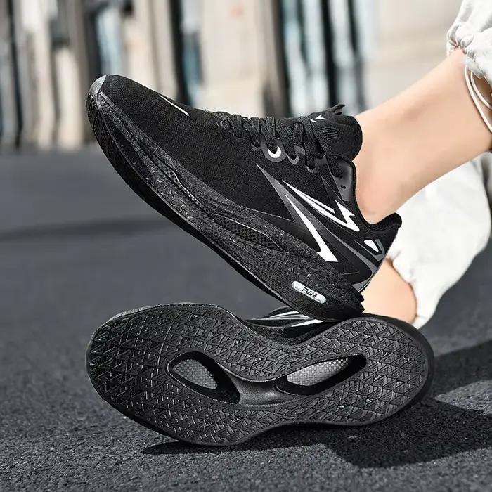 Chaussures de course à usage extérieur
