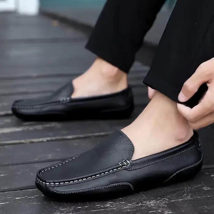 Nouvelles Mocassins en Cuir Respirants pour Hommes Chaussures Décontractées et Habillées Italiennes à Enfiler pour la Conduite Occasions Spéciales Pointures Disponibles Bleu Jaune Noir