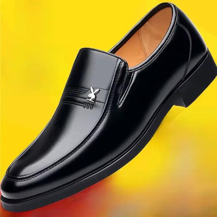 Chaussures de travail en cuir vachette souple antidérapantes pour hommes d'âge moyen confortables et respirantes occasions quotidiennes et spéciales