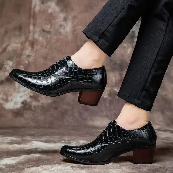 Chaussures de luxe homme en cuir verni bout pointu semelle en caoutchouc et intérieure en EVA pour mariage et événements sociaux