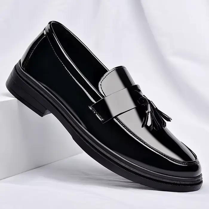 Mocassins en cuir verni pour hommes