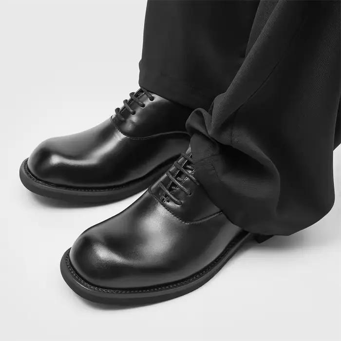 Chaussures en cuir pour hommes de marque classique
