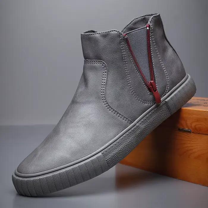 Nouveaux hommes en cuir chaussures de mode haut décontracté Version coréenne résistant à l'usure mocassins concepteur loisirs chaussures vulcanisées SS21827