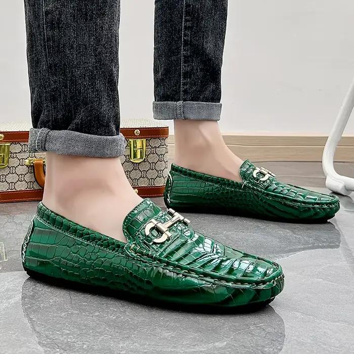 Mocassins à motif crocodile en cuir verni pour hommes
