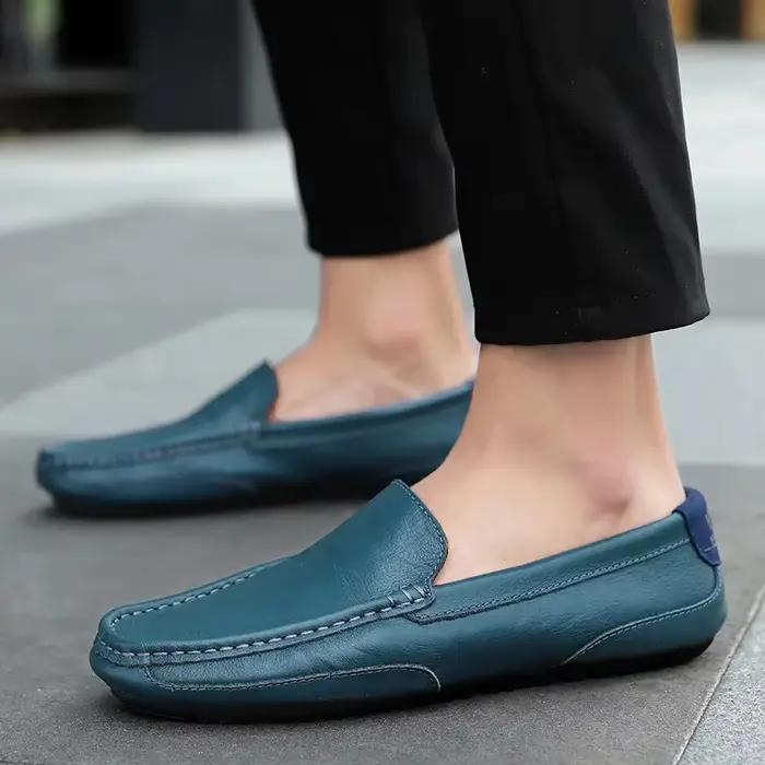 Nouvelles Mocassins en Cuir Respirants pour Hommes Chaussures Décontractées et Habillées Italiennes à Enfiler pour la Conduite Occasions Spéciales Pointures Disponibles Bleu Jaune Noir