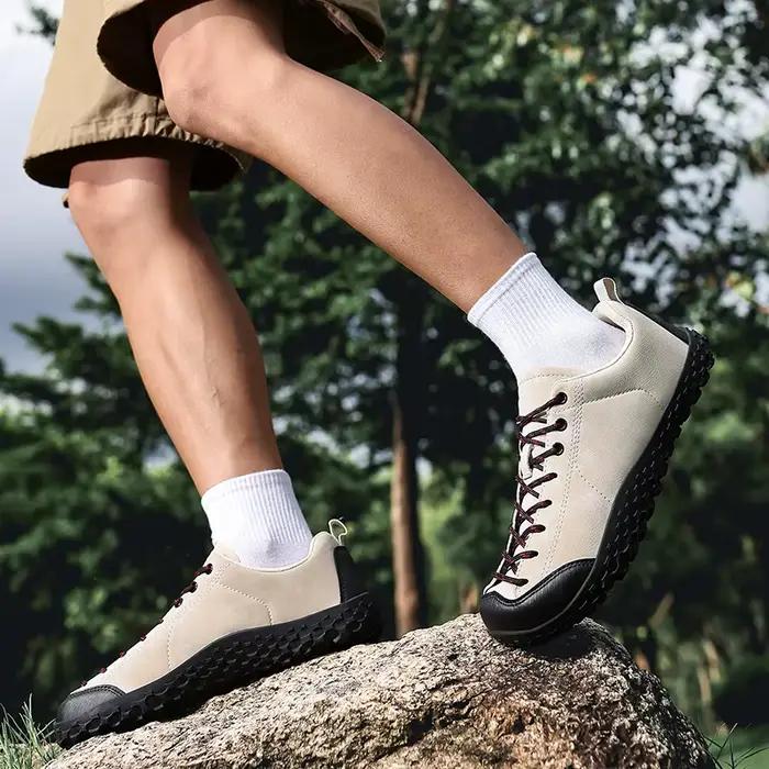 Chaussures de randonnée en plein air à enfiler pour hommes et femmes