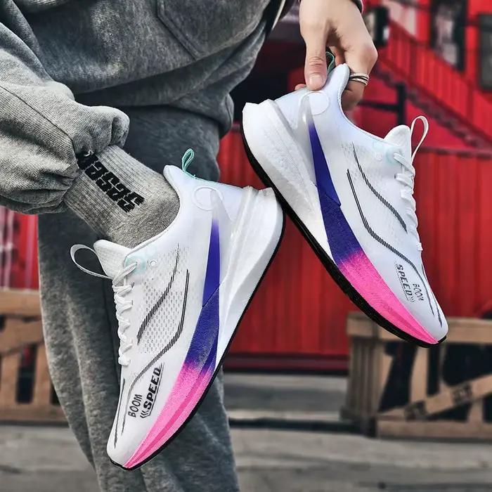 Chaussures de course en carbone pour hommes et femmes, légères, en maille respirante, antidérapantes, pour marathon, chaussures de sport de mode pour la course sur route