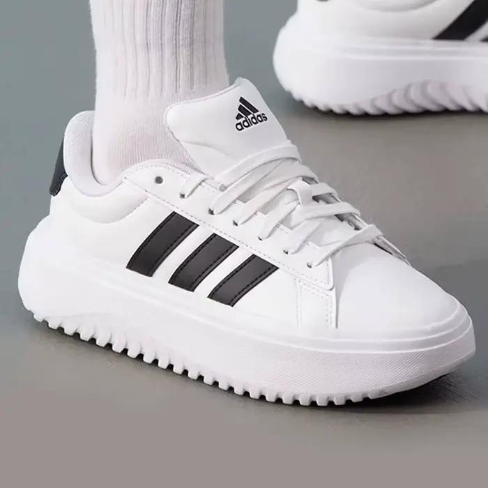 Chaussures de skateboarding Adidas en cuir pour femmes style casual plateau bas ajustement parfait occassions quotidiennes et loisirs
