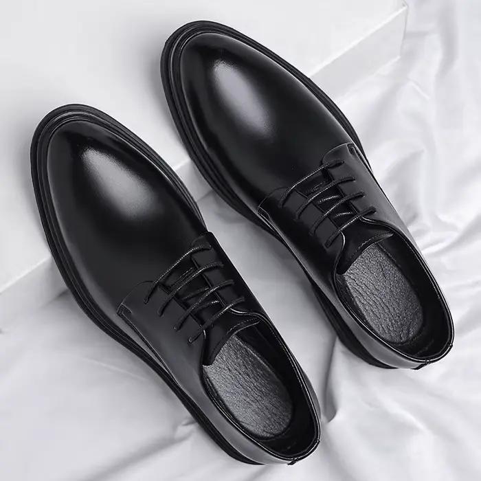 Chaussures en cuir noir pour hommes