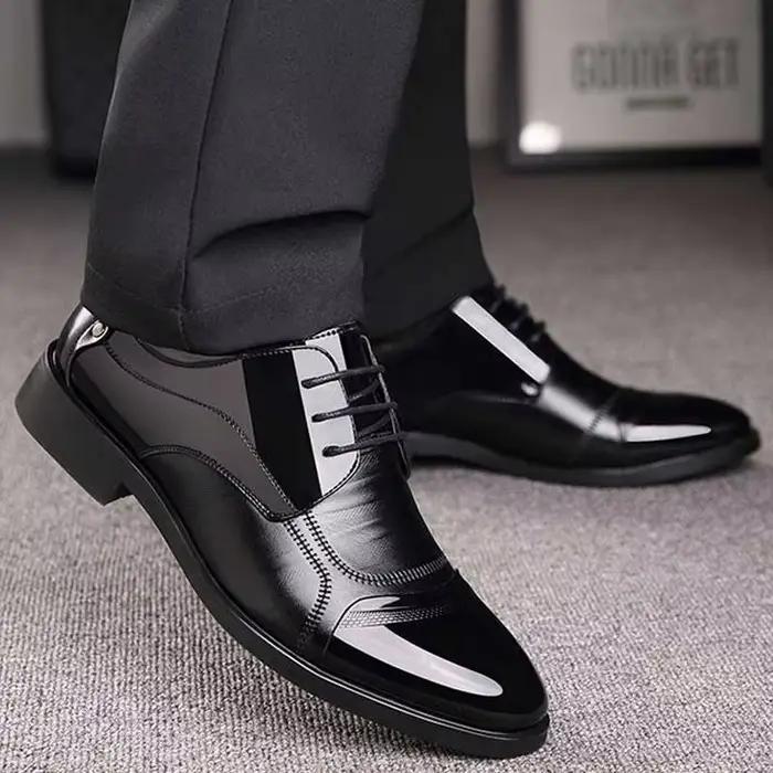 Chaussures Oxford en cuir respirantes pour hommes élégantes pour bureau et occasions spéciales comme mariage et cérémonies formelles