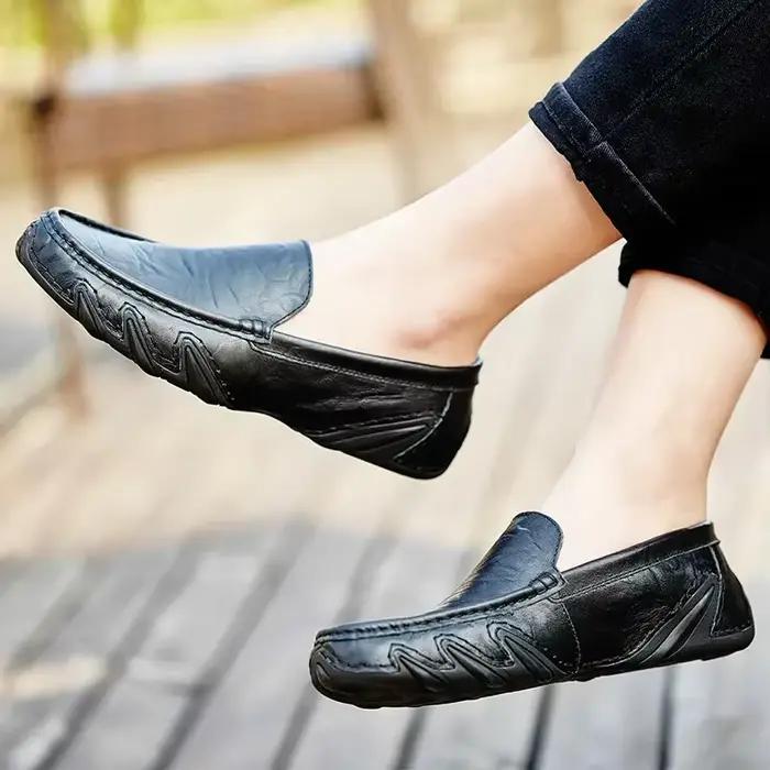 Mocassins en cuir respirant pour hommes, chaussures décontractées, mocassins italiens de luxe, chaussures de conduite polyvalentes, noir, automne, 2024