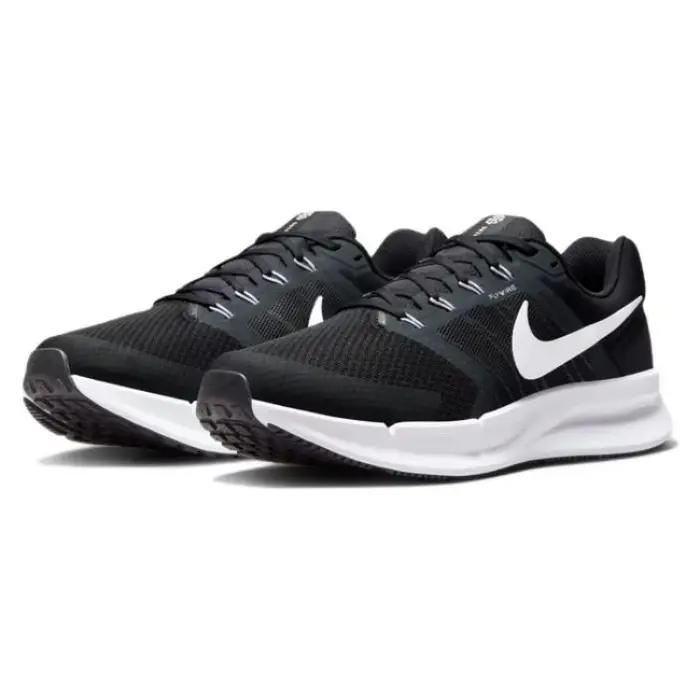 Nike Run Swift 3 Black Baskets basses pour hommes