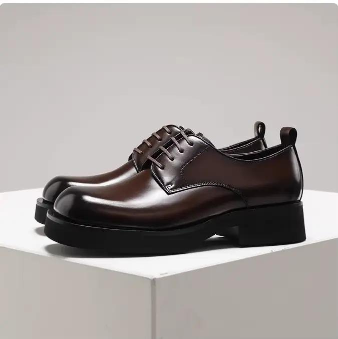 Derby chaussures haut de gamme bout carré en cuir semelle épaisse rehaussant la hauteur