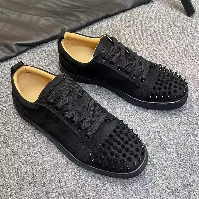 Hommes de luxe mode fête discothèque pointes chaussures cloutées à lacets appartements rivets chaussure noir élégant