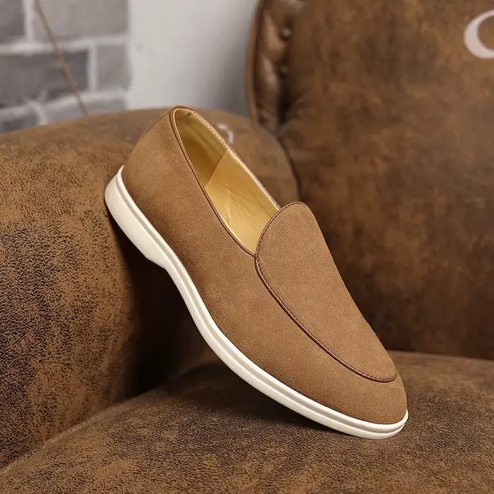 Chaussures décontractées en cuir faites à la main pour hommes nouveauté mocassins masculins Elegantes sans lacet appartements classiques simples mocassins chaussures de marche