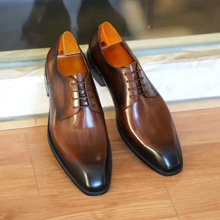 Chaussures décontractées d'affaires homme grain de bois en détresse bout carré derby cuir confortables pour bureau et carrière occaions spéciales