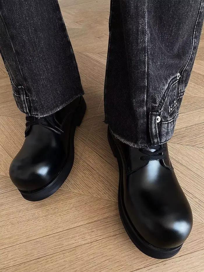 2025 hommes semelles épaisses augmenter la hauteur en cuir décontracté coiffeur à la mode Niche Design sens grande tête Derby chaussures