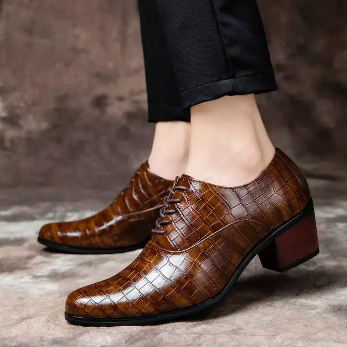 Chaussures de luxe homme en cuir verni bout pointu semelle en caoutchouc et intérieure en EVA pour mariage et événements sociaux
