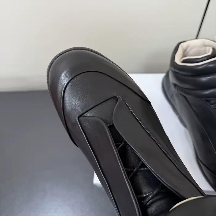 Chaussures montantes plates noires pour hommes