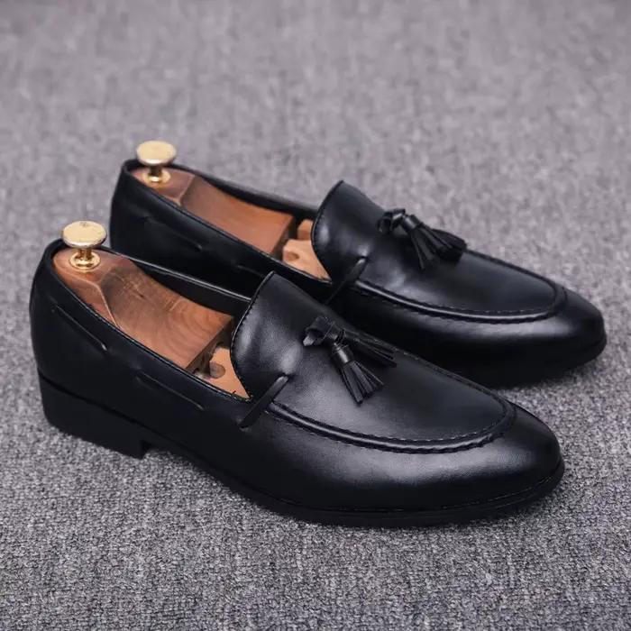 Chaussures sociales en cuir pour hommes, chaussures formelles de haute qualité, mocassins d'affaires décontractés avec pompons, chaussures habillées confortables