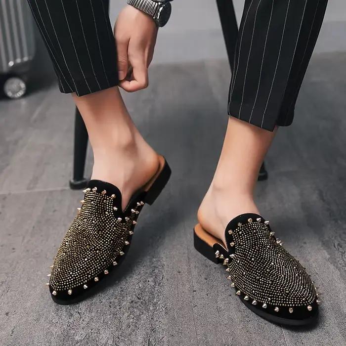 Chaussures rétro en cuir cloutées pour hommes