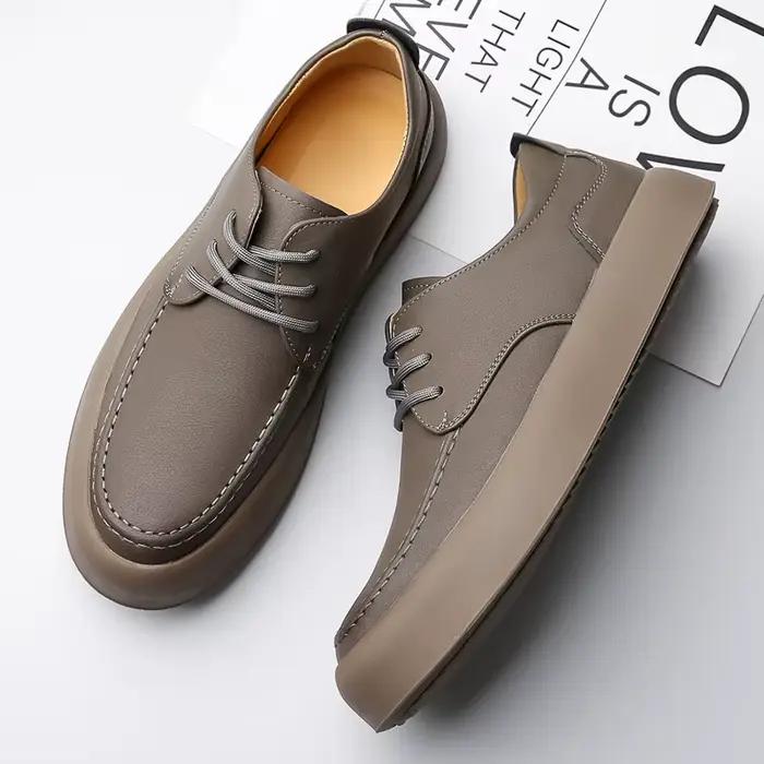 Chaussures décontractées brogues pour hommes en cuir véritable, baskets pour affaires, chaussures personnalisées et tendance pour printemps automne occasions spéciales