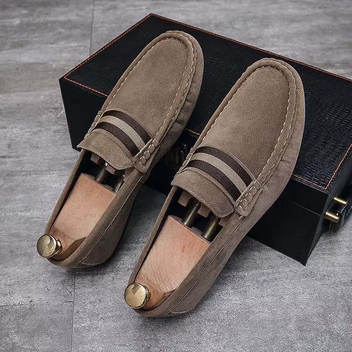 Chaussures Homme Tendance 2026 Printemps Nouveaux Mocassins Homme à Enfiler Semelle Souple Chaussures de Conduite Décontractées Chaussures de Créateur