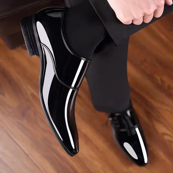 Chaussures formelles homme en cuir verni bout pointu pour bureau et carrière printemps automne étanches occassions spéciales